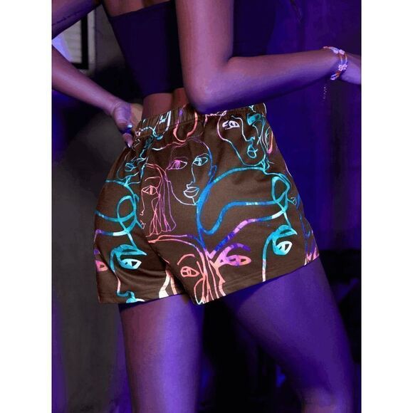 Multicolor Faces Print Pull On Brown Shorts SIZE M NEW - Picture 9 of 10